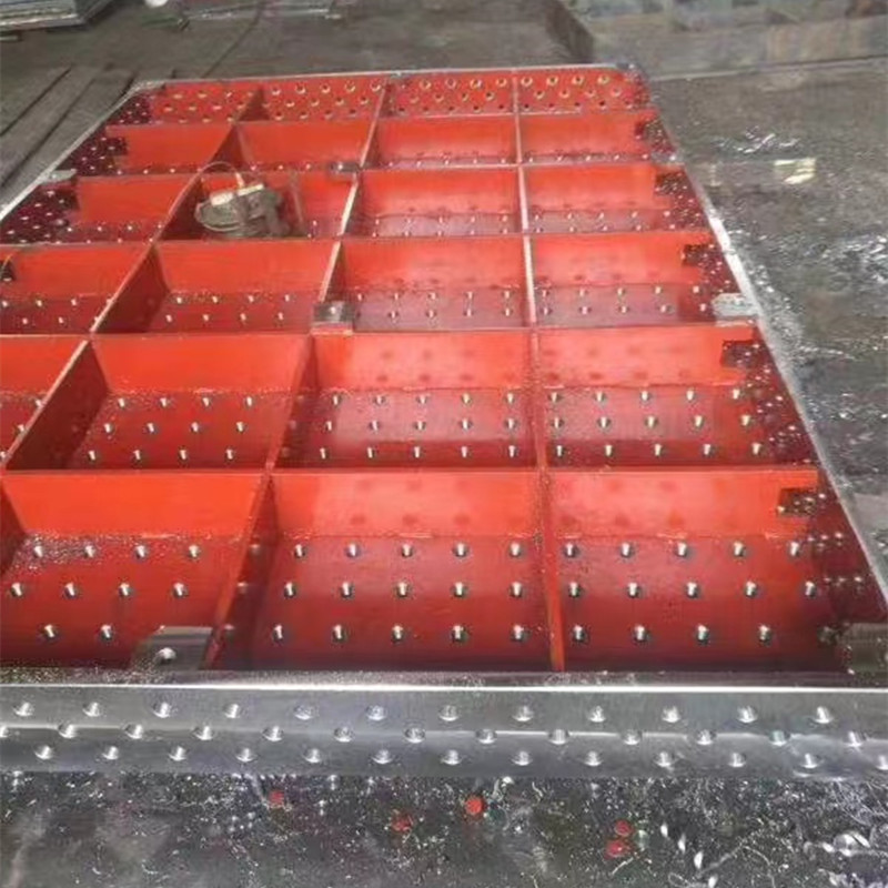 Pānuitia atu mo te teepu 3×5 e tarai ana